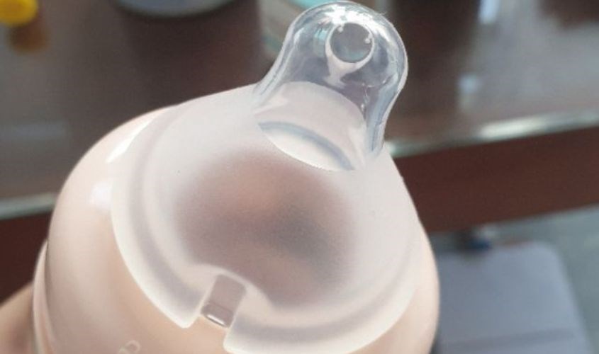 Núm ti Upis được mô phỏng gần như ti mẹ