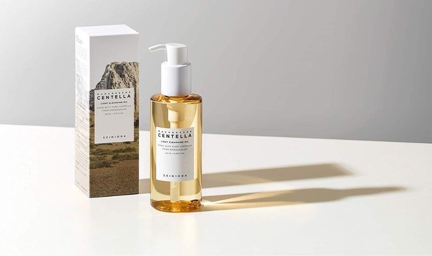 Dầu tẩy trang chiết xuất Rau Má Skin1004 Madagascar Centella Light Cleansing Oil 200 ml Dầu tẩy trang chiết xuất Rau Má Skin1004 Madagascar Centella Light Cleansing Oil 200 ml