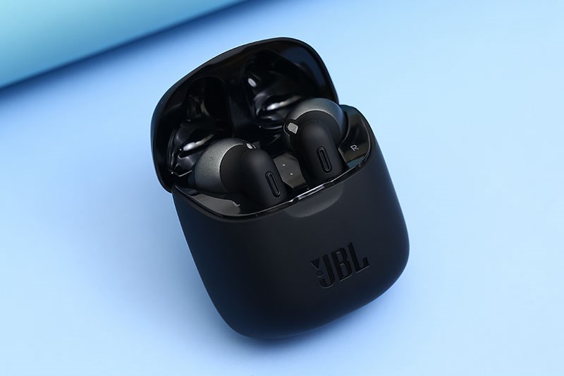 Tai nghe Bluetooth True Wireless JBL T225TWS với thiết kế tinh tế, chắn chắc và êm ái