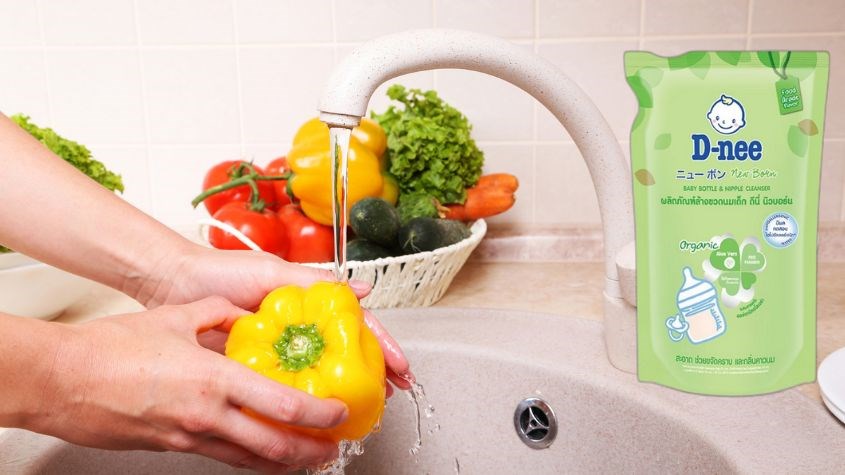 Cách dùng nước rửa Dnee để làm sạch rau củ