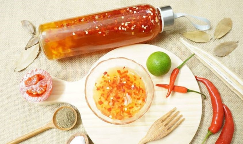 Bảo quản trong tủ lạnh bằng chai/hộp đựng thủy tinh