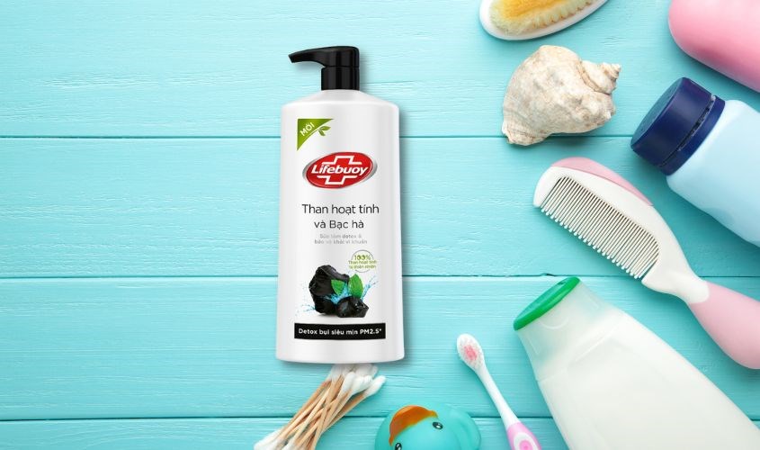 Sữa tắm Lifebuoy than hoạt tính và bạc hà