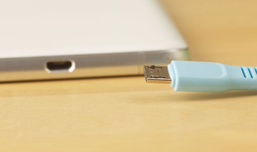 Cổng Micro USB dùng được trên nhiều thiết bị