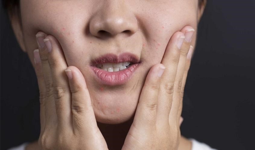 Đắp mặt nạ thường xuyên làn phá vỡ hàng rào bảo vệ tự nhiên của da