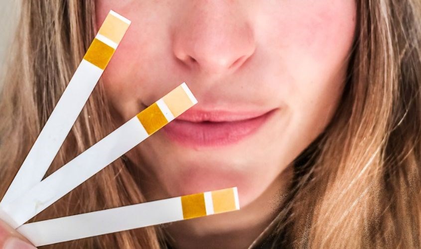 Nước muối dinh lý giúp cân bằng độ pH cho da