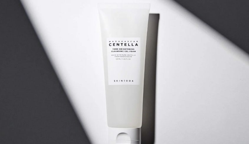 Gel rửa mặt dưỡng sáng da Skin1004 Madagascar Centella Tone Brightening Cleansing Gel Foam 125 ml