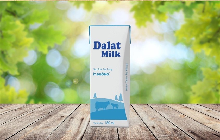 Lốc 4 hộp sữa tươi DalatMilk ít đường 180 ml (từ 1 tuổi)