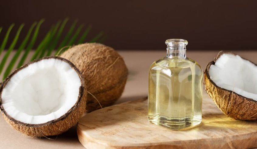 Mật ong kết hợp cùng dầu dừa giúp làn da được cấp ẩm