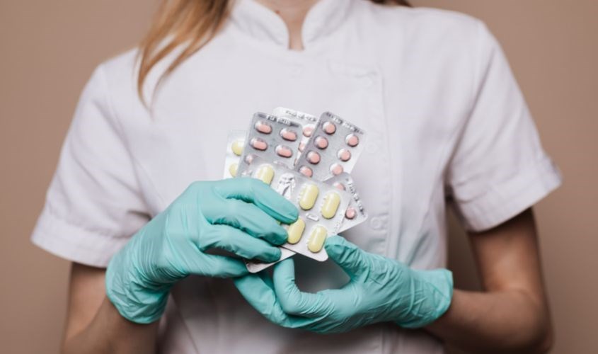 Tìm đến bác sĩ da liễu khi tình trạng kích ứng của bạn trở nặng