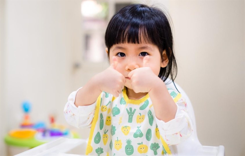 Bột yến mạch có tác dụng tốt cho sức khỏe của trẻ em.