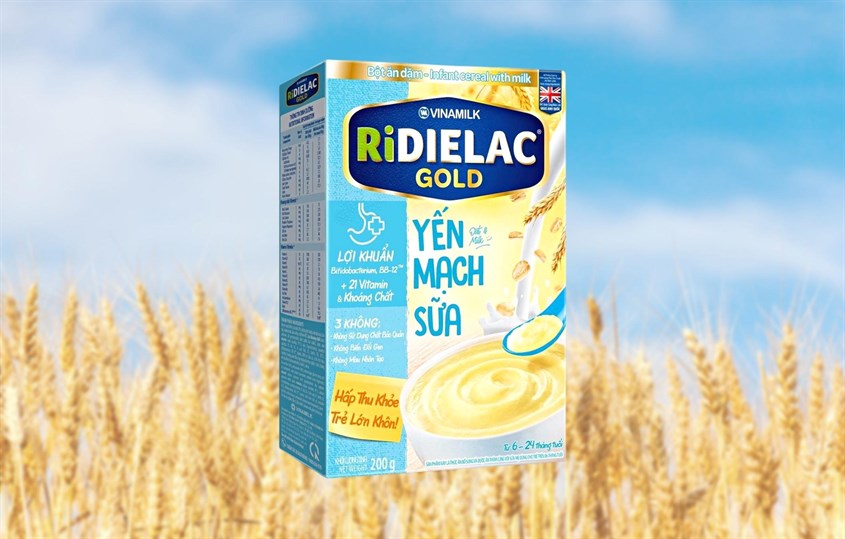 Vinamilk RiDielac Gold yến mạch là một loại bột ăn dặm được đóng gói trong hộp sữa có trọng lượng 200g, dành cho trẻ từ 6 đến 24 tháng tuổi.