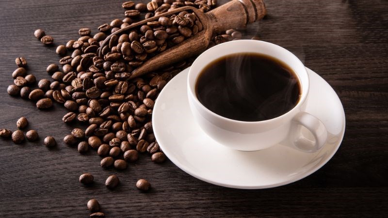 Cà phê, trà là những thức uống có nhiều caffeine
