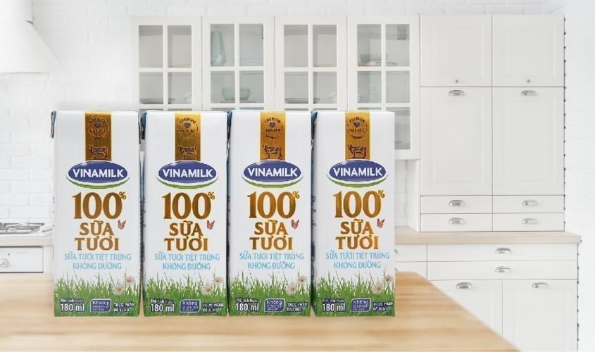 Lốc 4 hộp sữa tươi Vinamilk không đường 180 ml (từ 2 tuổi)