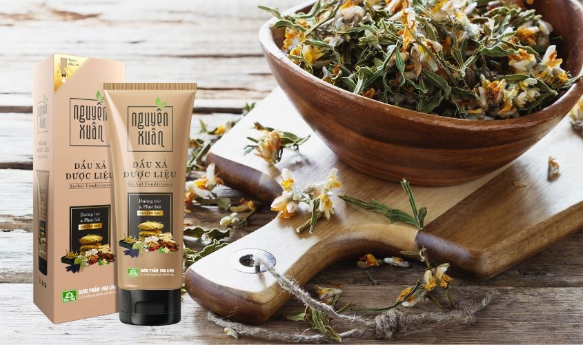 Dòng sản phẩm dầu xả dược liệu Nguyên Xuân an toàn lành tính