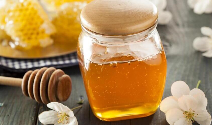 Mật ong hoa cà phê chứa nhiều khoáng chất, vitamin tốt cho sức khỏe và làm đẹp.