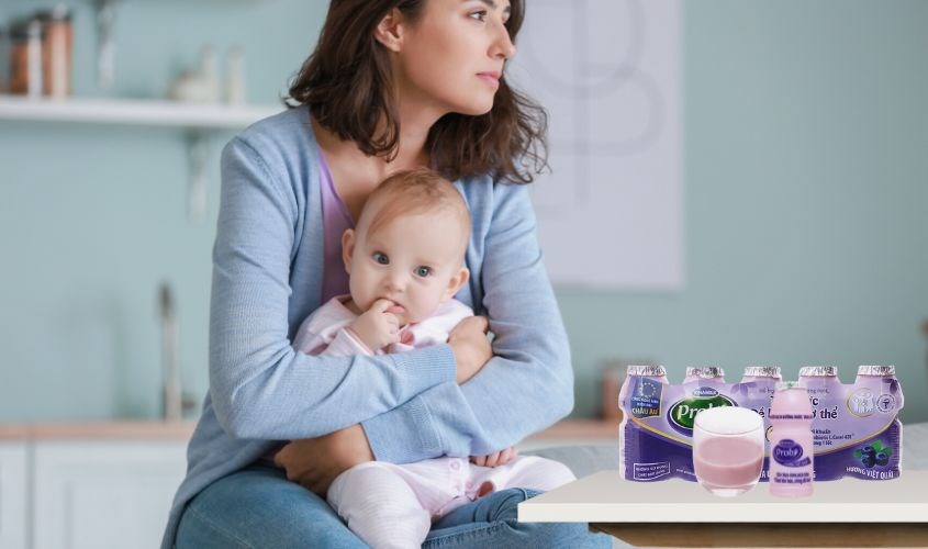 Lốc 5 chai sữa chua uống men sống Vinamilk Probi vị việt quất 65 ml