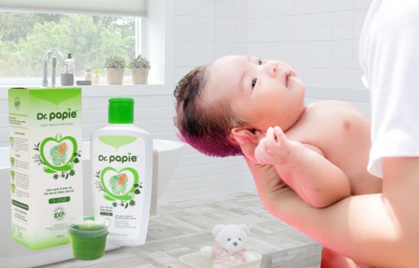 Nước tắm gội cho bé Dr.Papie chiết xuất thảo dược 230 ml