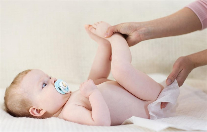 Những điều không nên làm khi trẻ bị hăm tã