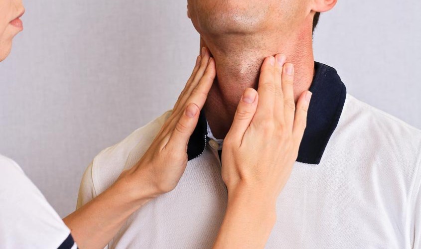 Nam giới uống nhiều sữa đậu nành có thể mắc bệnh cường giáp trạng