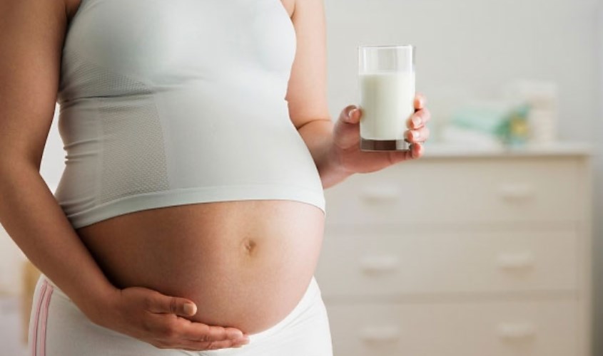 Mẹ bầu dùng nhiều sữa đậu nành có thể gây nguy hiểm đến sự phát triển của thai nhi