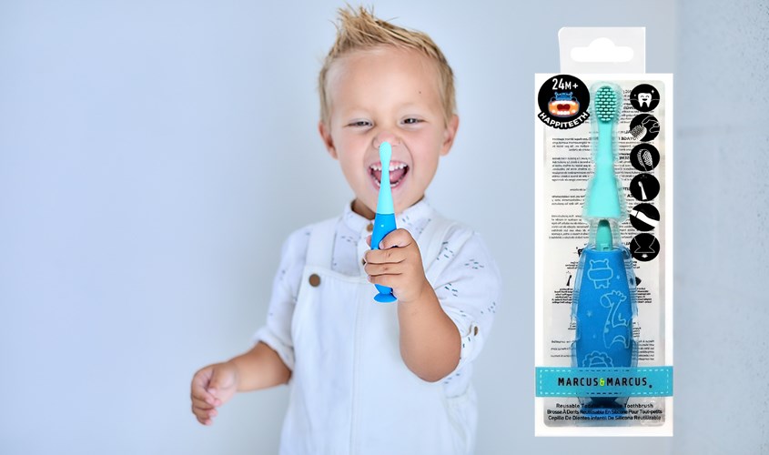 Bàn chải cho bé Marcus & Marcus MNMRC06-BL lông silicone (Từ 2 tuổi)