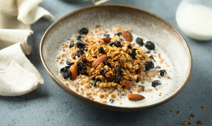 Bạn có thể tự làm granola để tránh hàng nhái