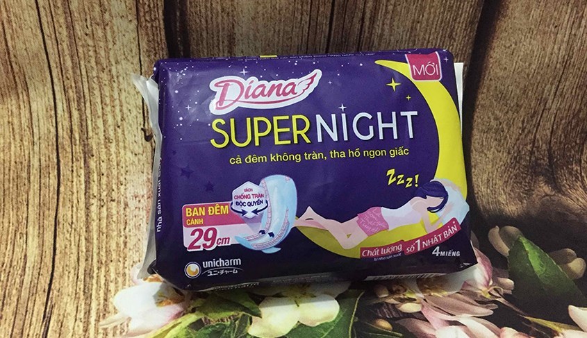 Băng vệ sinh ban đêm Diana Super Night siêu thấm có cánh 4 miếng