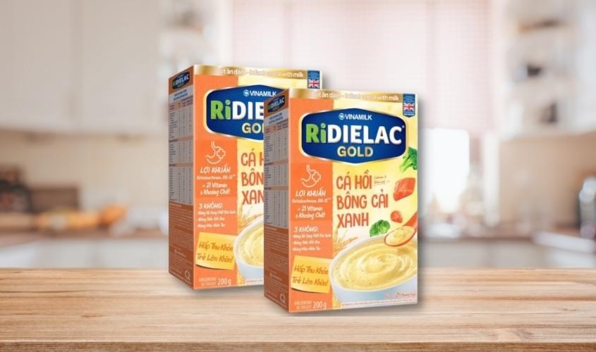 Bột ăn dặm Vinamilk RiDielac Gold cá hồi, bông cải xanh hộp 200g (7 - 24 tháng)