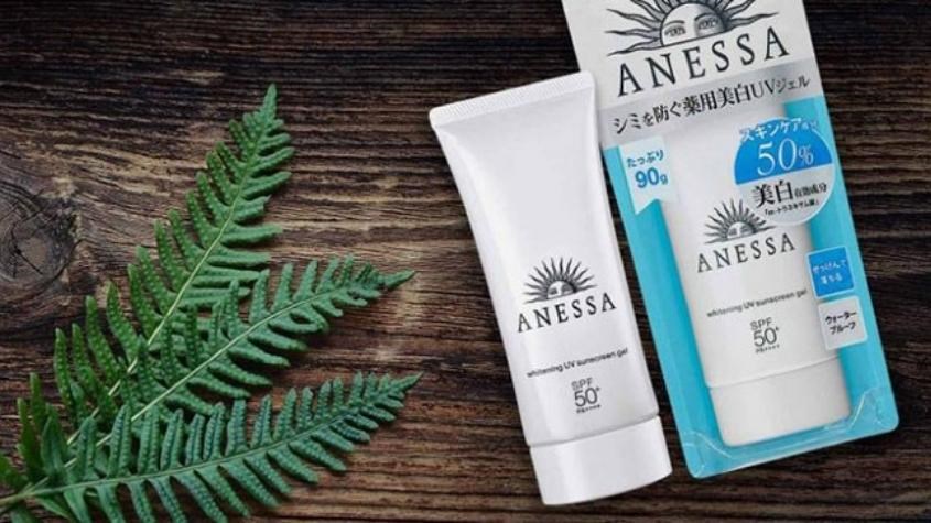 Kem chống nắng Anessa dạng gel có kết cấu mềm mịn, mỏng nhẹ giúp thẩm thấu nhanh