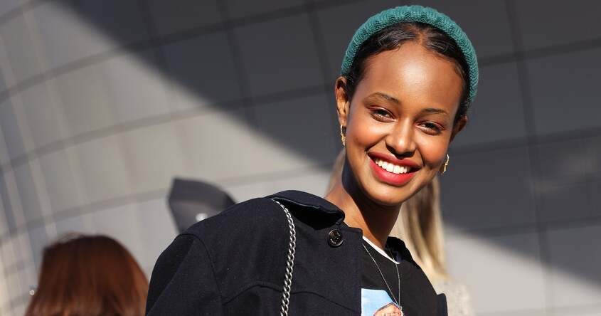 Giữ mái tóc gọn gàng nhờ băng đô