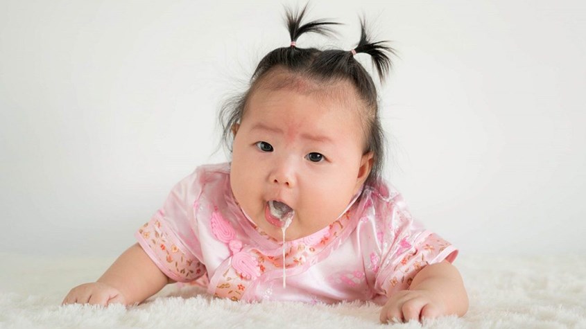 Những tác hại nếu trẻ ăn quá nhạt