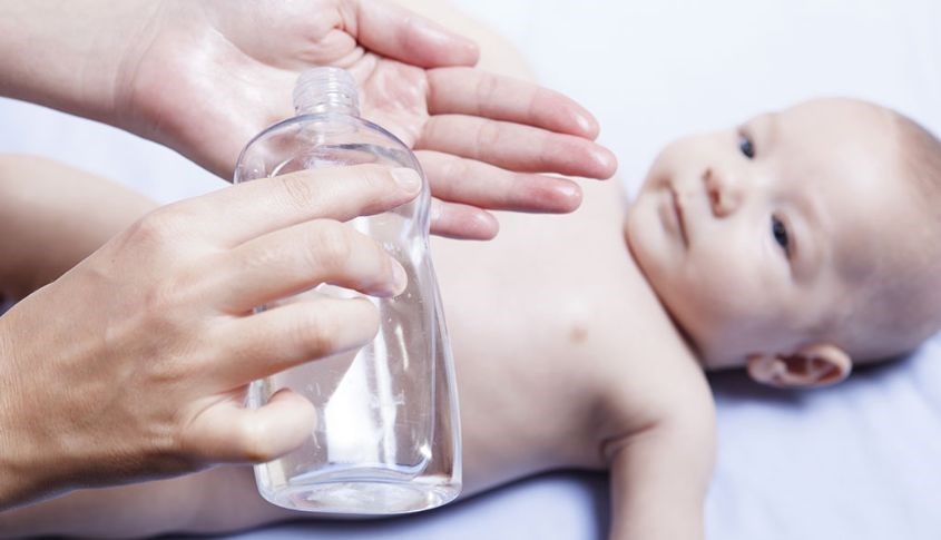 Dầu jojoba còn có khả năng dưỡng ẩm cho da bé tức thì