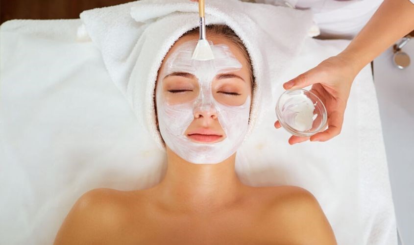 Sữa tươi không đường hỗ trợ làm sáng và đều màu da