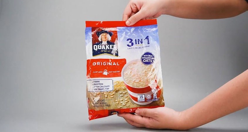 Yến mạch nguyên chất cán mỏng vị truyền thống Quaker 420g (dành cho bé từ 3 tuổi)