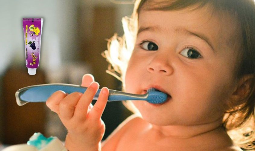 Kem đánh răng cho bé Bee hương nho 90g