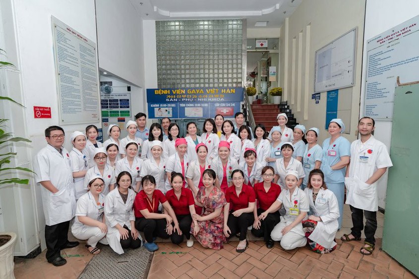 Bác sĩ tại bệnh viện Gaya Việt Hàn đang làm việc.