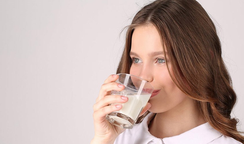 Sữa non Healthy Care thích hợp với trẻ em và thanh thiếu niên