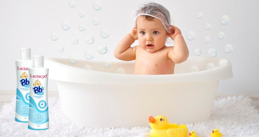 Sữa tắm gội cho bé Lactacyd BB giảm rôm sảy và hăm kẽ hương dịu nhẹ 250 ml