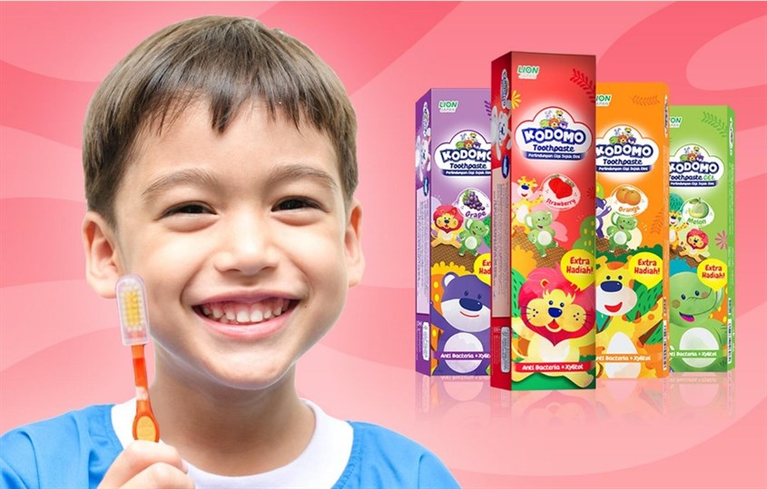 Những lưu ý mẹ cần biết khi đánh răng cho bé