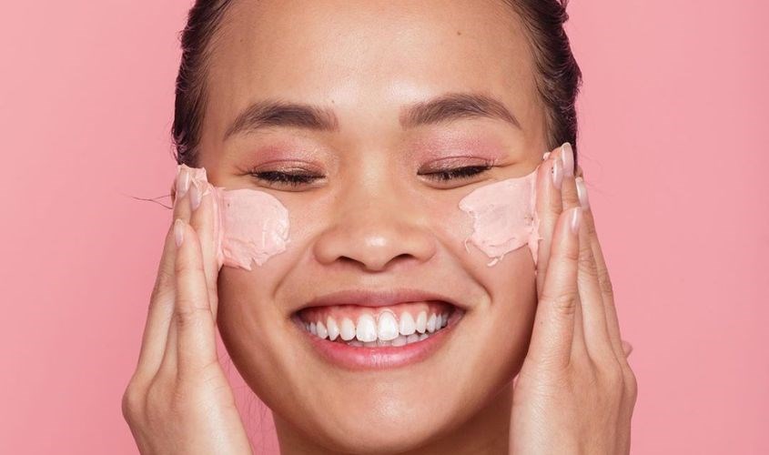 Thay đổi mỹ phẩm giúp làn da phục hồi