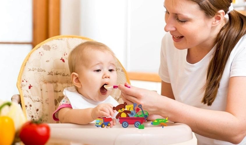 Để đồ chơi lên bàn giúp bé ngoan hơn