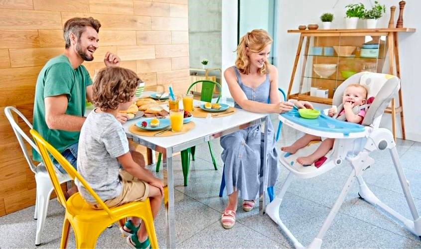 Ghế ăn dặm dành cho bé giúp làm tăng thêm tình cảm gia đình Ghế ăn dặm dành cho bé giúp làm tăng thêm tình cảm gia đình