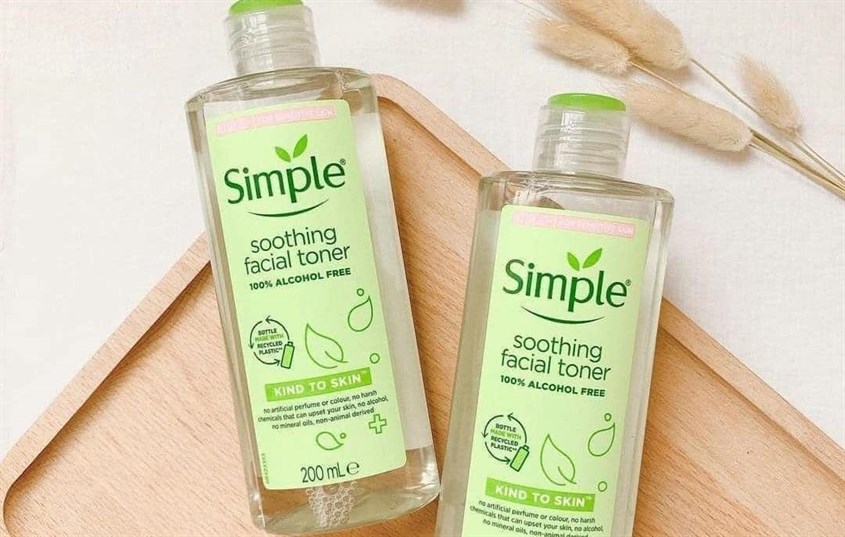 Nước hoa hồng Simple