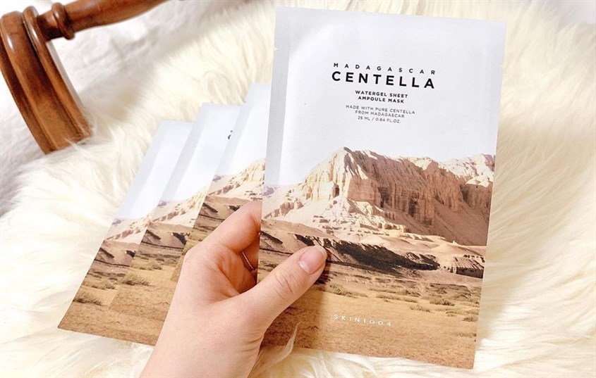 Mặt nạ giấy Rau Má dưỡng ẩm, làm dịu da Skin1004 Madagascar Centella Watergel Sheet Ampoule 25 ml