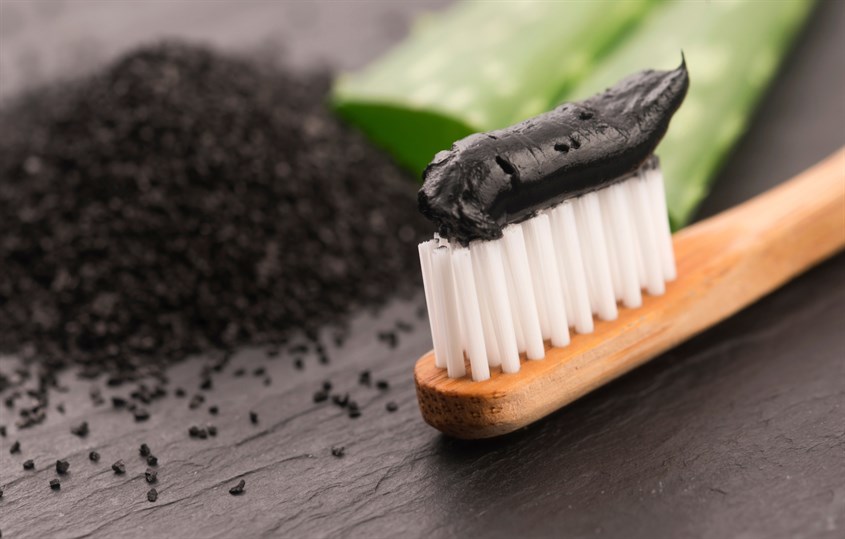 Kem đánh răng than hoạt tính