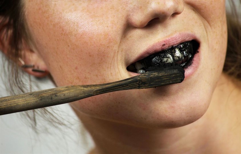 Làm hư và mòn men răng