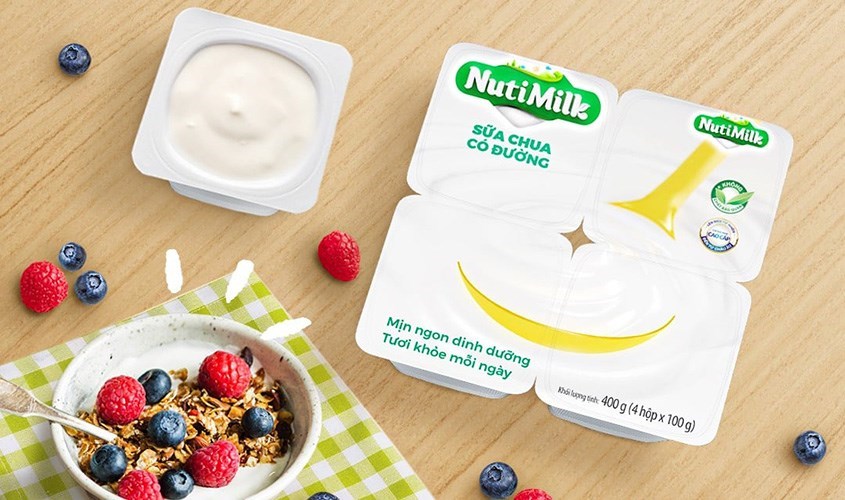 Lốc 4 hộp sữa chua có đường Nutimilk 100g
