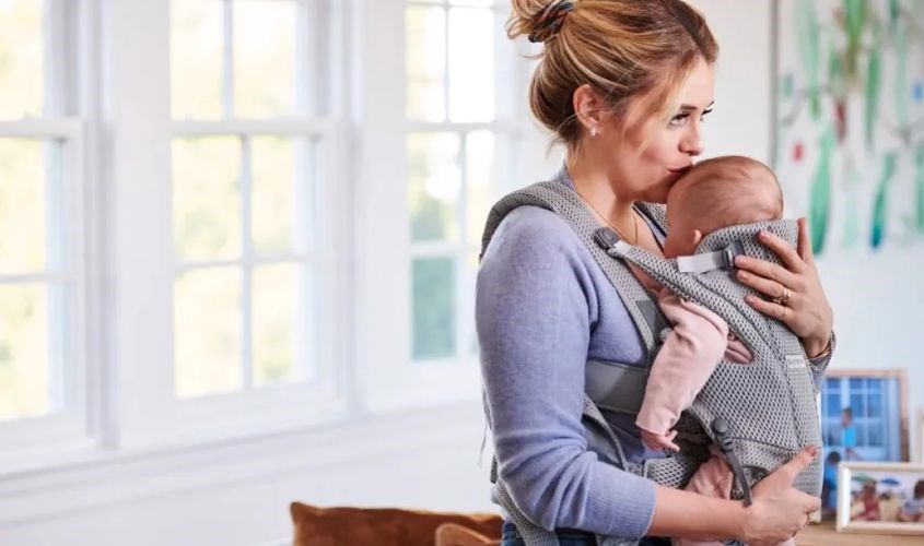 Công dụng của địu em bé