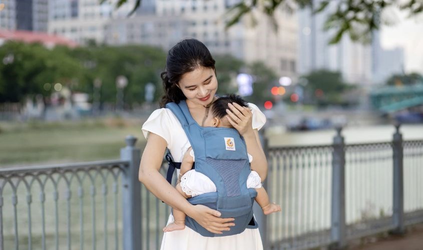 Chọn địu theo độ tuổi của bé