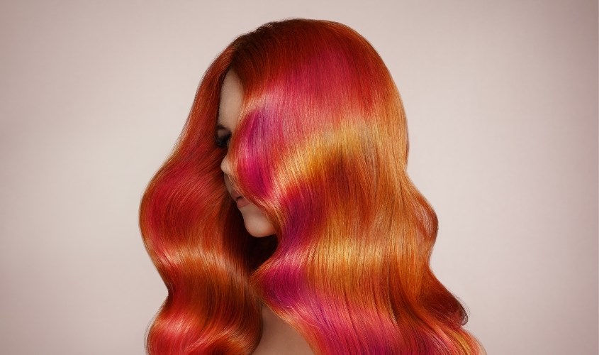 Tóc nhuộm lâu dài sẽ dễ chẻ ngọn, gãy rụng